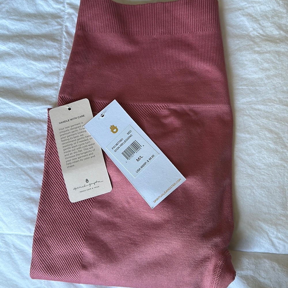 NWT spiritual gangster M/L Leggings beautiful mauve color